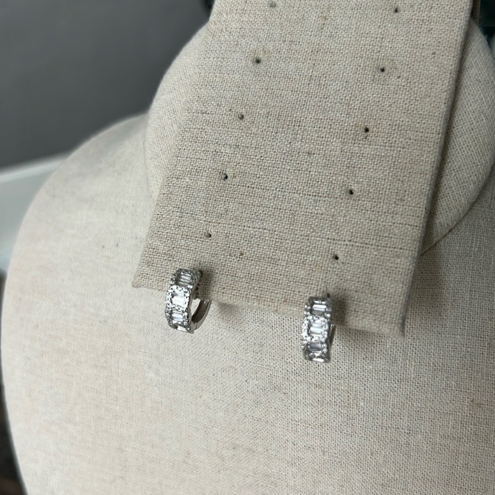 Sahira Jewelry Design Flash Silver Huggies